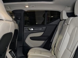 Volvo XC40 Plus B5 AWD 2026