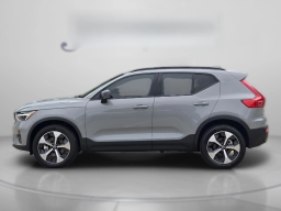 Volvo XC40 Plus B5 AWD 2026