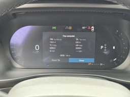 Volvo XC40 Plus B5 AWD 2026