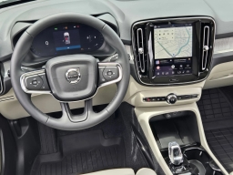 Volvo XC40 Plus B5 AWD 2026