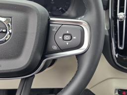 Volvo XC40 Plus B5 AWD 2026