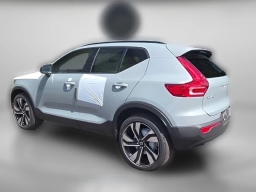 Volvo XC40 Plus B5 AWD 2026