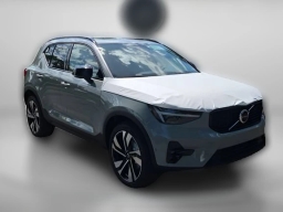 Volvo XC40 Plus B5 AWD 2026