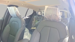 Volvo XC40 Plus B5 AWD 2026