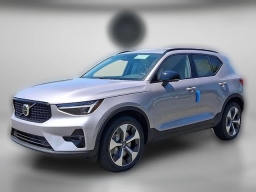 Volvo XC40 Plus B5 AWD 2026