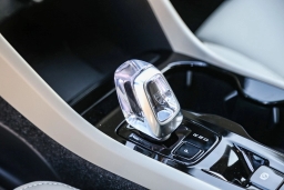Volvo XC40 Plus B5 AWD 2026