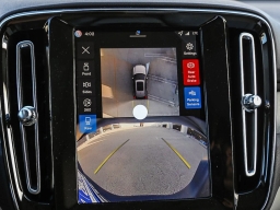 Volvo XC40 Plus B5 AWD 2026