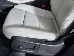 Volvo XC40 Plus B5 AWD 2026