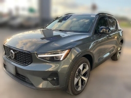Volvo XC40 Plus B5 AWD 2026