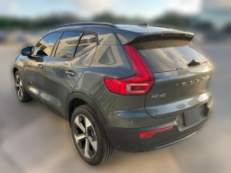 Volvo XC40 Plus B5 AWD 2026