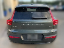 Volvo XC40 Plus B5 AWD 2026