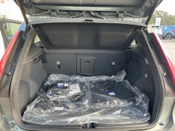 Volvo XC40 Plus B5 AWD 2026