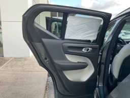 Volvo XC40 Plus B5 AWD 2026