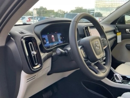 Volvo XC40 Plus B5 AWD 2026