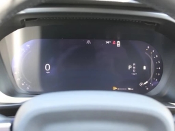 Volvo XC40 Plus B5 AWD 2026