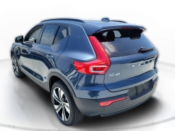 Volvo XC40 Plus B5 AWD 2026