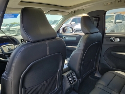 Volvo XC40 Plus B5 AWD 2026