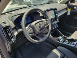 Volvo XC40 Plus B5 AWD 2026