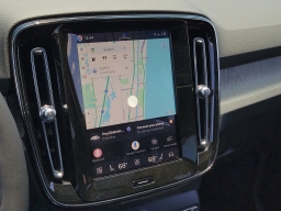Volvo XC40 Plus B5 AWD 2026