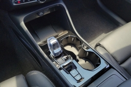 Volvo XC40 Plus B5 AWD 2026