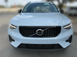 Volvo XC40 Plus B5 AWD 2026