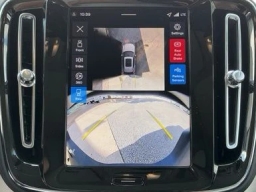 Volvo XC40 Plus B5 AWD 2026