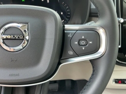 Volvo XC40 Plus B5 AWD 2026