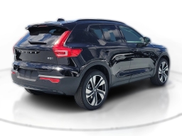 Volvo XC40 Plus B5 AWD 2026
