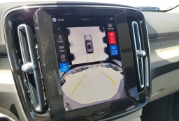 Volvo XC40 Plus B5 AWD 2026