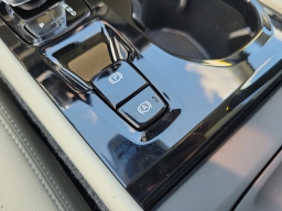 Volvo XC40 Plus B5 AWD 2026