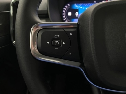 Volvo XC40 Plus B5 AWD 2026