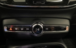 Volvo XC40 Plus B5 AWD 2026