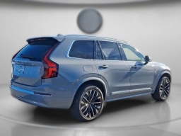 Volvo XC40 Ultra Black Edition B5 AWD 2026