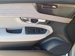 Volvo XC40 Ultra Black Edition B5 AWD 2026