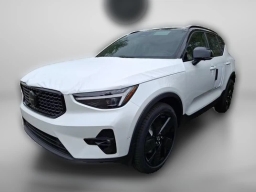 Volvo XC40 Ultra Black Edition B5 AWD 2026