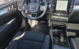 Volvo XC40 Ultra Black Edition B5 AWD 2026