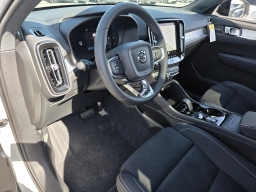 Volvo XC40 Ultra Black Edition B5 AWD 2026