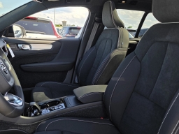 Volvo XC40 Ultra Black Edition B5 AWD 2026