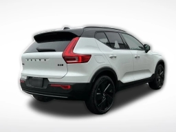 Volvo XC40 Ultra Black Edition B5 AWD 2026
