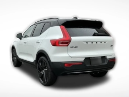 Volvo XC40 Ultra Black Edition B5 AWD 2026