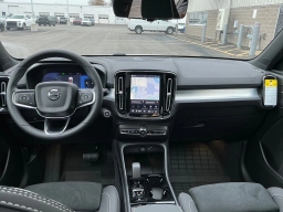Volvo XC40 Ultra Black Edition B5 AWD 2026