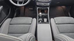 Volvo XC40 Ultra Black Edition B5 AWD 2026