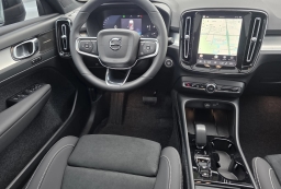 Volvo XC40 Ultra Black Edition B5 AWD 2026