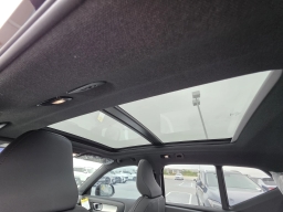 Volvo XC40 Ultra Black Edition B5 AWD 2026
