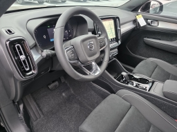 Volvo XC40 Ultra Black Edition B5 AWD 2026