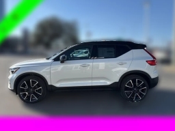 Volvo XC40 Ultra Black Edition B5 AWD 2026