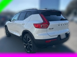 Volvo XC40 Ultra Black Edition B5 AWD 2026