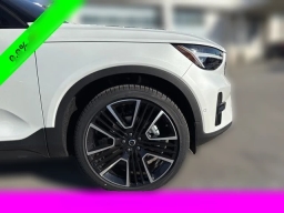 Volvo XC40 Ultra Black Edition B5 AWD 2026