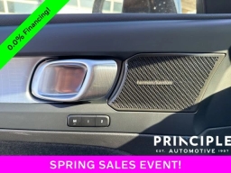 Volvo XC40 Ultra Black Edition B5 AWD 2026