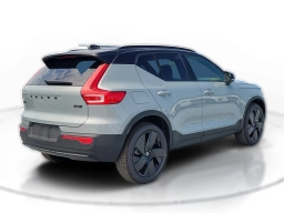 Volvo XC40 Ultra Black Edition B5 AWD 2026